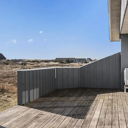 Traeferiehus Beliggende 400m Fra Havet Sj494