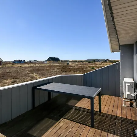 Holiday home Traeferiehus Beliggende 400m Fra Havet Sj494