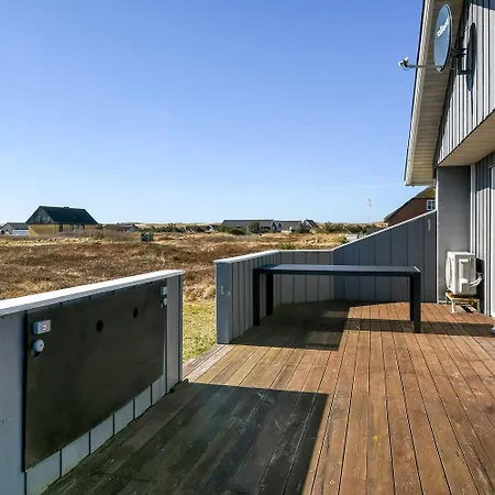 Traeferiehus Beliggende 400m Fra Havet Sj494